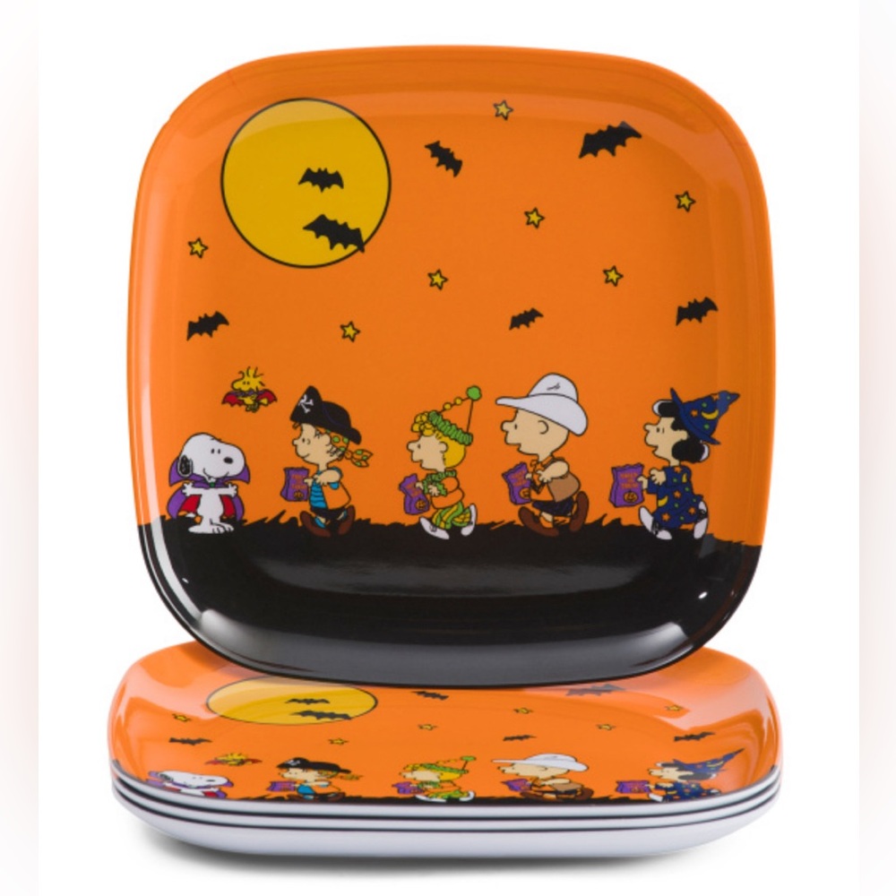COPY - PEANUTS 4pc Peanuts Gang Melamine Plates